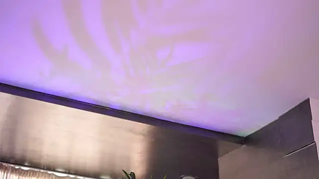 HotSkinnyX online show from 06/05/26, 08:31
