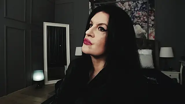 DomMelissaW online show from 11/13/25, 10:02