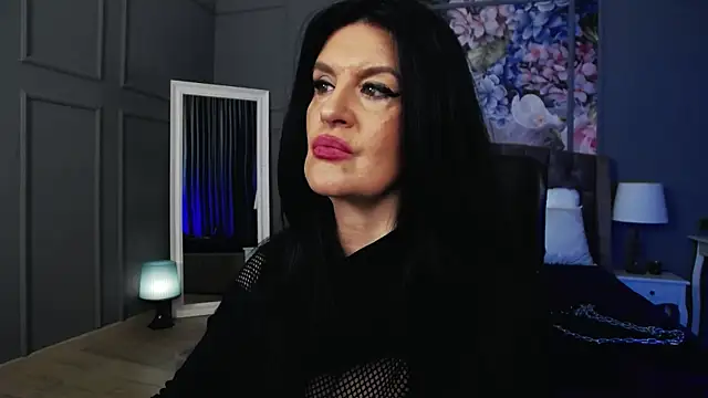 DomMelissaW online show from 12/23/25, 12:00