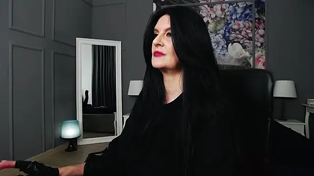 Snapshot of DomMelissaW chatting on 01/04/25, 10:13 DomMelissaW online show from 01/04/25, 10:13