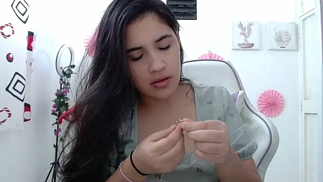 InocentHeaven1 online show from 11/11/25, 01:17