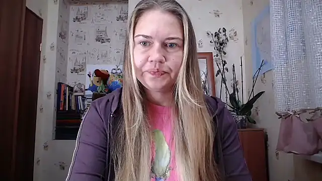 Snapshot of dream_alexa chatting on 09/15/25, 01:06 dream alexa online show from 09/15/25, 01:06