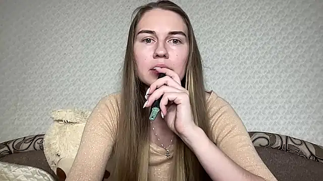 Snapshot of dream_alexa chatting on 03/17/25, 06:32 dream alexa online show from 03/17/25, 06:32