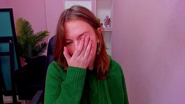 Snapshot of Persephoni chatting on 12/16/25, 04:55 Persephoni online show from 12/16/25, 04:55