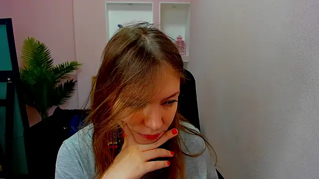 Snapshot of Persephoni chatting on 10/19/25, 10:29 Persephoni online show from 10/19/25, 10:29