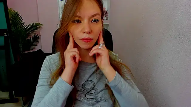 Snapshot of Persephoni chatting on 11/27/25, 08:42 Persephoni online show from 11/27/25, 08:42