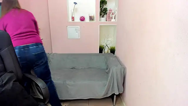 Snapshot of Persephoni chatting on 01/12/26, 08:36 Persephoni online show from 01/12/26, 08:36