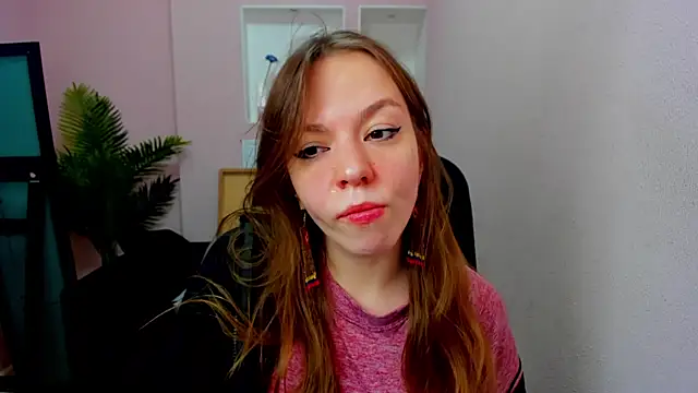 Snapshot of Persephoni chatting on 10/14/25, 08:20 Persephoni online show from 10/14/25, 08:20