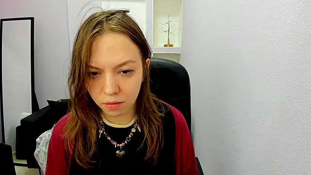 Persephoni online show from 04/12/26, 05:05