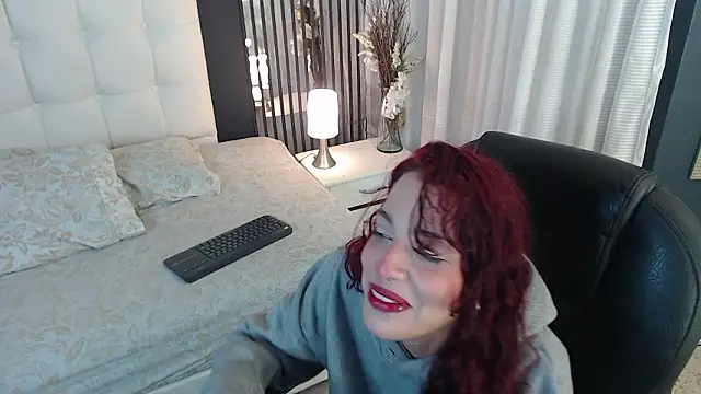 LiaVillalobos online show from 02/10/26, 12:04