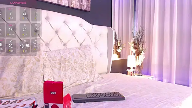 Snapshot of LiaVillalobos chatting on 11/14/25, 03:59 LiaVillalobos online show from 11/14/25, 03:59