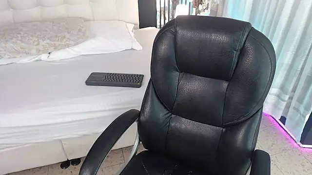 LiaVillalobos online show from 03/26/26, 01:31