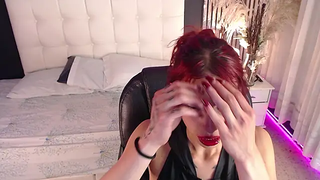 LiaVillalobos online show from 03/06/26, 05:57