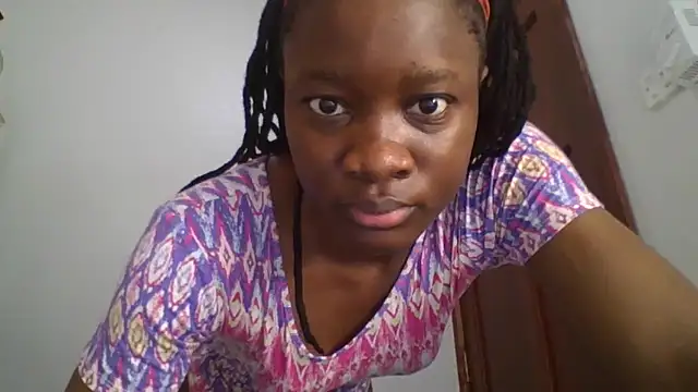 sweet sassy  online show from 10/23/25, 04:22