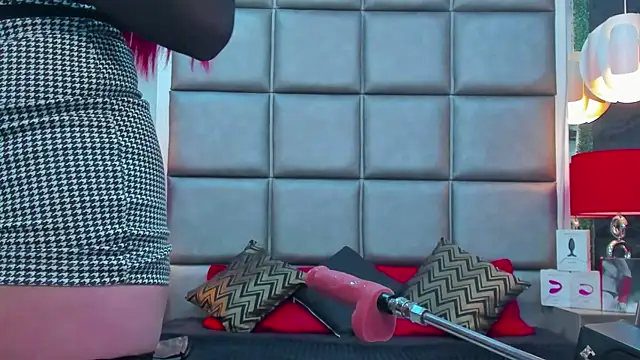 AllissaBrowm online show from 04/21/26, 04:46