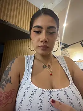 clarachanelricek online show from 10/27/25, 07:04