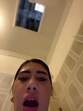 clarachanelricek online show from 12/19/25, 08:55