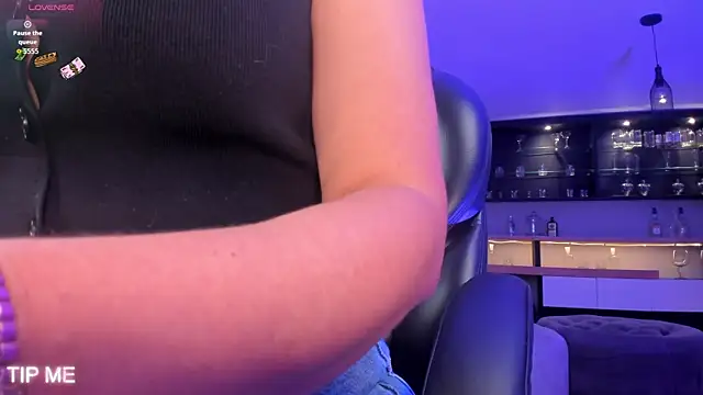 SophieBarnett online show from 04/04/26, 11:55