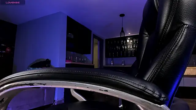 SophieBarnett online show from 11/04/25, 12:25