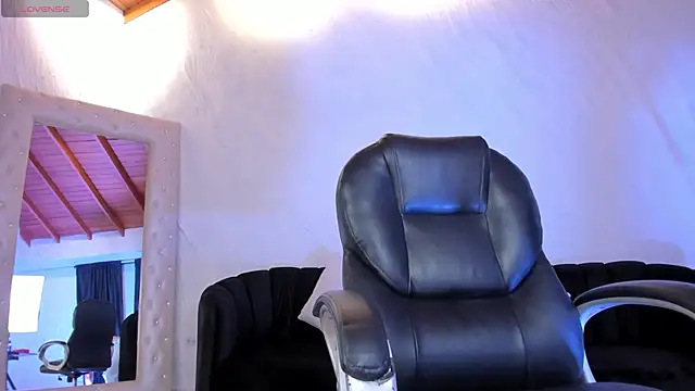 Snapshot of SophieBarnett chatting on 06/06/26, 10:04 SophieBarnett online show from 06/06/26, 10:04