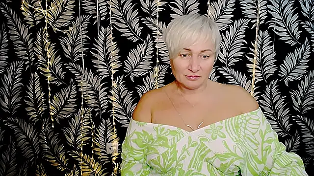 Snapshot of Olivia_playful chatting on 10/26/25, 12:16 Olivia playful online show from 10/26/25, 12:16