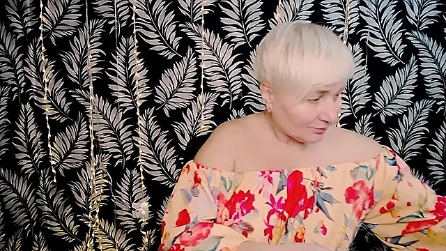 Olivia playful online show from 02/02/26, 12:15