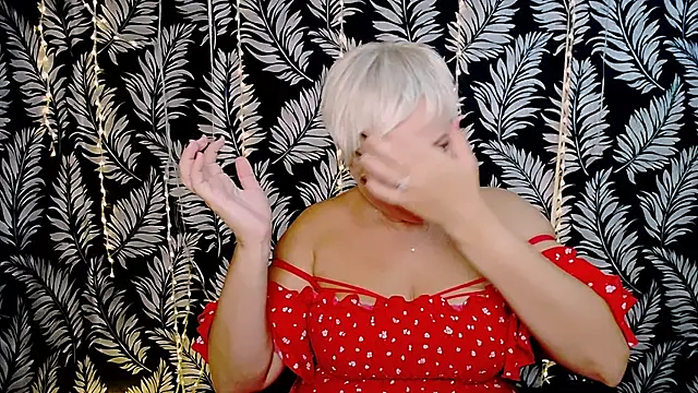 Snapshot of Olivia_playful chatting on 10/12/25, 11:22 Olivia playful online show from 10/12/25, 11:22