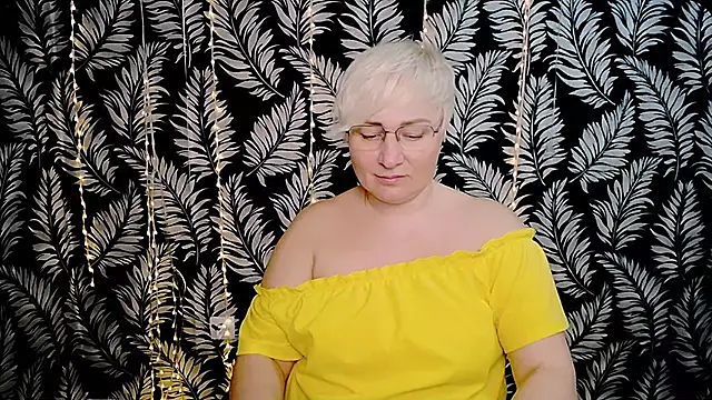 Olivia playful online show from 03/08/26, 12:19