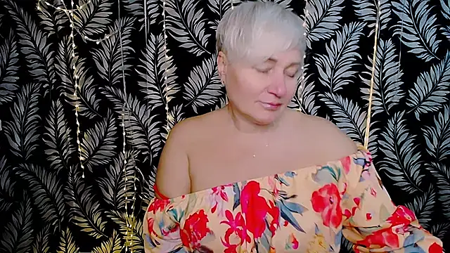 Snapshot of Olivia_playful chatting on 11/23/25, 03:44 Olivia playful online show from 11/23/25, 03:44