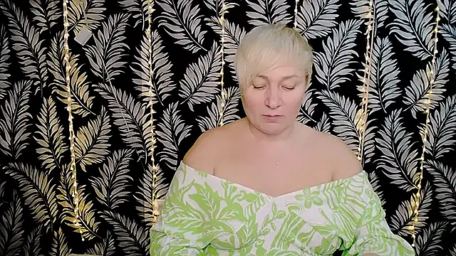 Snapshot of Olivia_playful chatting on 02/24/25, 03:20 Olivia playful online show from 02/24/25, 03:20