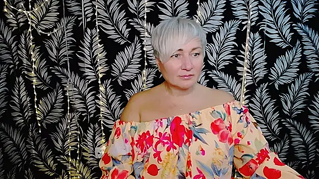 Snapshot of Olivia_playful chatting on 10/24/25, 11:31 Olivia playful online show from 10/24/25, 11:31