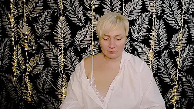 Snapshot of Olivia_playful chatting on 03/03/25, 12:28 Olivia playful online show from 03/03/25, 12:28