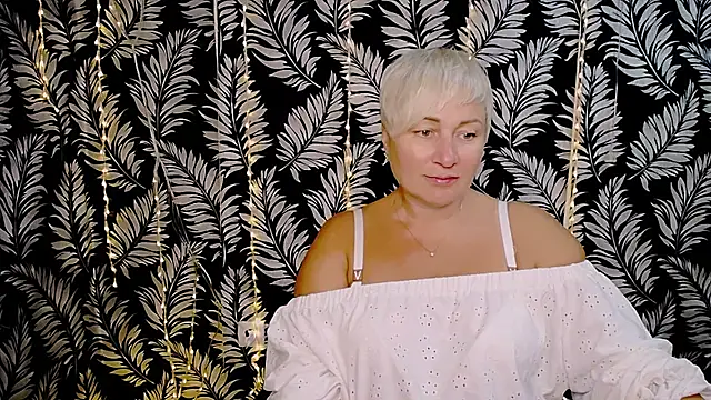 Snapshot of Olivia_playful chatting on 10/10/25, 11:44 Olivia playful online show from 10/10/25, 11:44