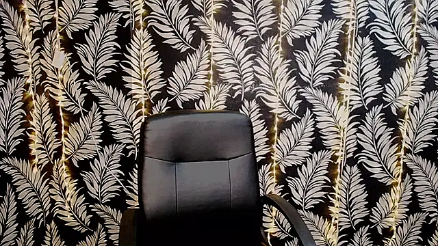 Snapshot of Olivia_playful chatting on 03/06/25, 03:24 Olivia playful online show from 03/06/25, 03:24