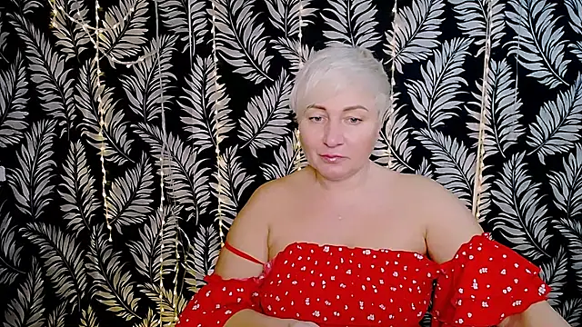 Snapshot of Olivia_playful chatting on 12/01/25, 01:01 Olivia playful online show from 12/01/25, 01:01