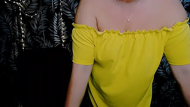 Snapshot of Olivia_playful chatting on 11/24/25, 12:49 Olivia playful online show from 11/24/25, 12:49