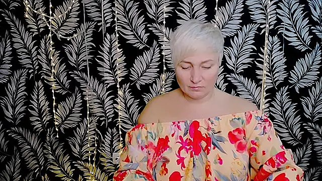 Snapshot of Olivia_playful chatting on 11/28/25, 11:21 Olivia playful online show from 11/28/25, 11:21