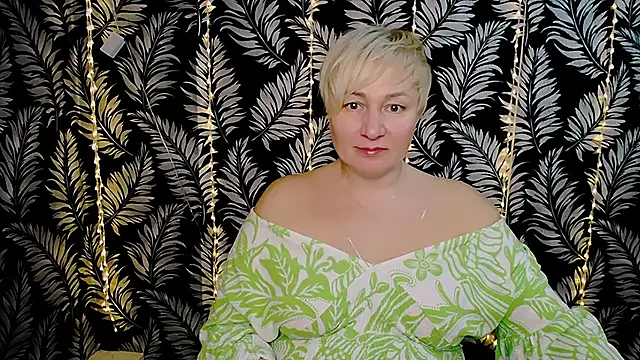 Snapshot of Olivia_playful chatting on 02/22/25, 12:29 Olivia playful online show from 02/22/25, 12:29