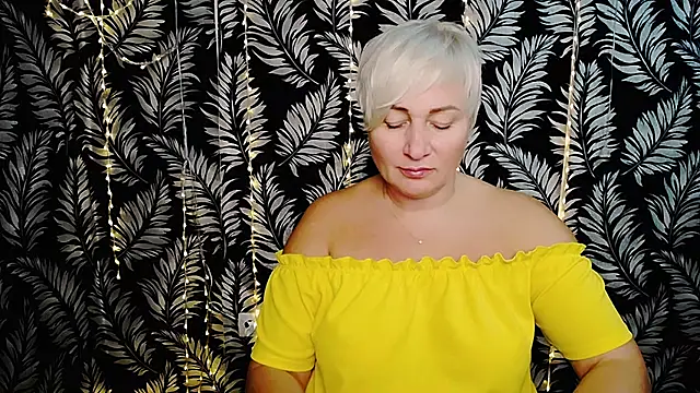 Snapshot of Olivia_playful chatting on 10/30/25, 12:36 Olivia playful online show from 10/30/25, 12:36