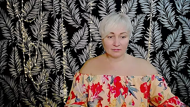 Snapshot of Olivia_playful chatting on 12/14/25, 12:22 Olivia playful online show from 12/14/25, 12:22