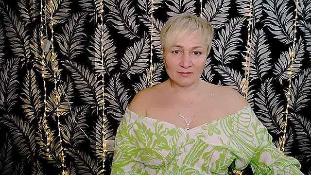 Snapshot of Olivia_playful chatting on 03/15/25, 12:13 Olivia playful online show from 03/15/25, 12:13