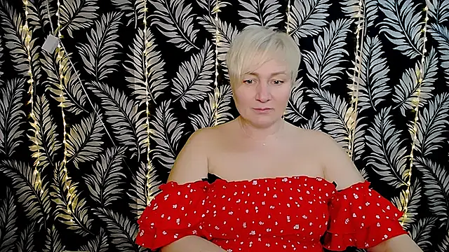 Snapshot of Olivia_playful chatting on 03/22/25, 03:42 Olivia playful online show from 03/22/25, 03:42