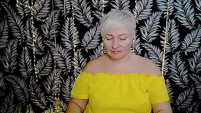 Snapshot of Olivia_playful chatting on 11/21/25, 11:20 Olivia playful online show from 11/21/25, 11:20