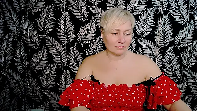 Snapshot of Olivia_playful chatting on 03/02/25, 12:14 Olivia playful online show from 03/02/25, 12:14