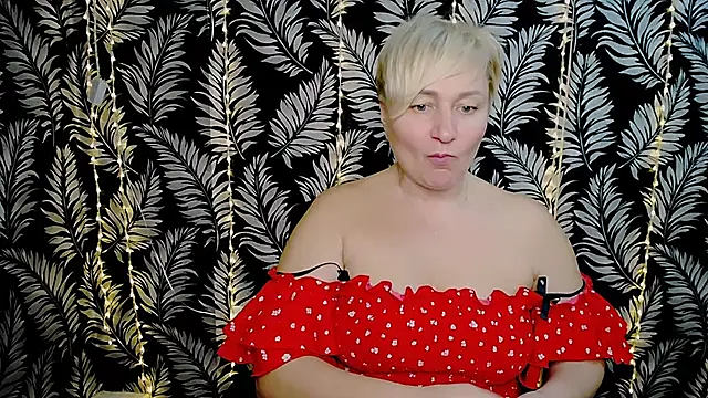 Snapshot of Olivia_playful chatting on 03/16/25, 03:17 Olivia playful online show from 03/16/25, 03:17