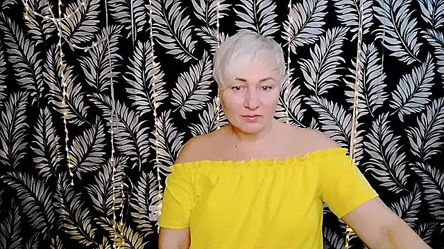 Snapshot of Olivia_playful chatting on 12/04/25, 12:04 Olivia playful online show from 12/04/25, 12:04