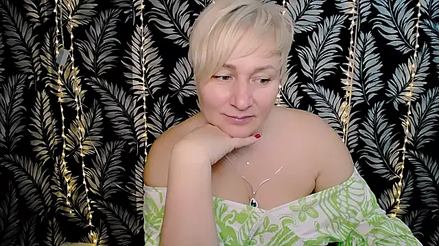 Snapshot of Olivia_playful chatting on 03/10/25, 03:30 Olivia playful online show from 03/10/25, 03:30