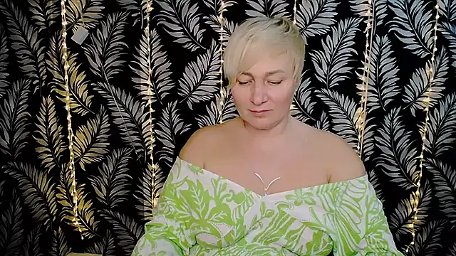 Snapshot of Olivia_playful chatting on 02/22/25, 03:36 Olivia playful online show from 02/22/25, 03:36