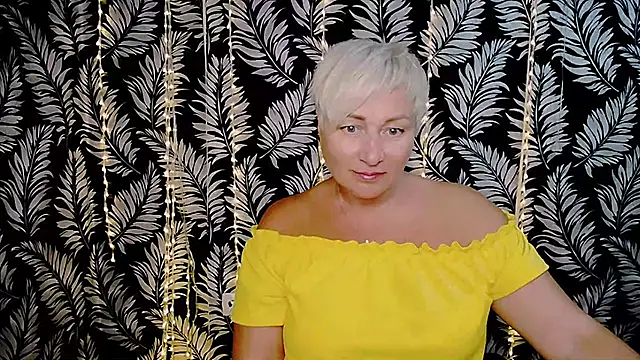 Snapshot of Olivia_playful chatting on 10/06/25, 11:22 Olivia playful online show from 10/06/25, 11:22