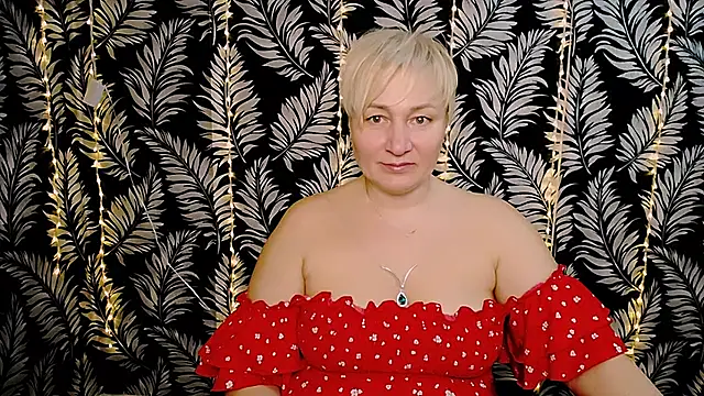 Snapshot of Olivia_playful chatting on 03/06/25, 12:19 Olivia playful online show from 03/06/25, 12:19